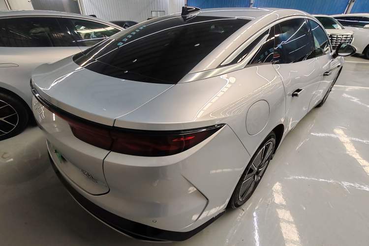 Used BYD Han L 2025 EV 701KM LiDAR Deluxe Edition Rear Right 45 Deg