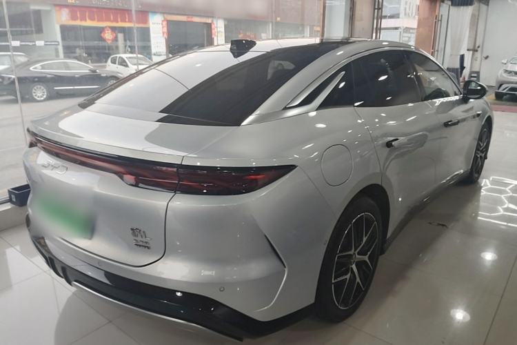 Used BYD Han L 2025 EV Four-Wheel Drive LiDAR Flagship Model Rear Right 45 Deg