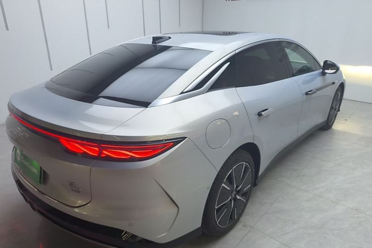 Used BYD Han L 2025 DM-i 200km LiDAR Flagship Model Rear Right 45 Deg