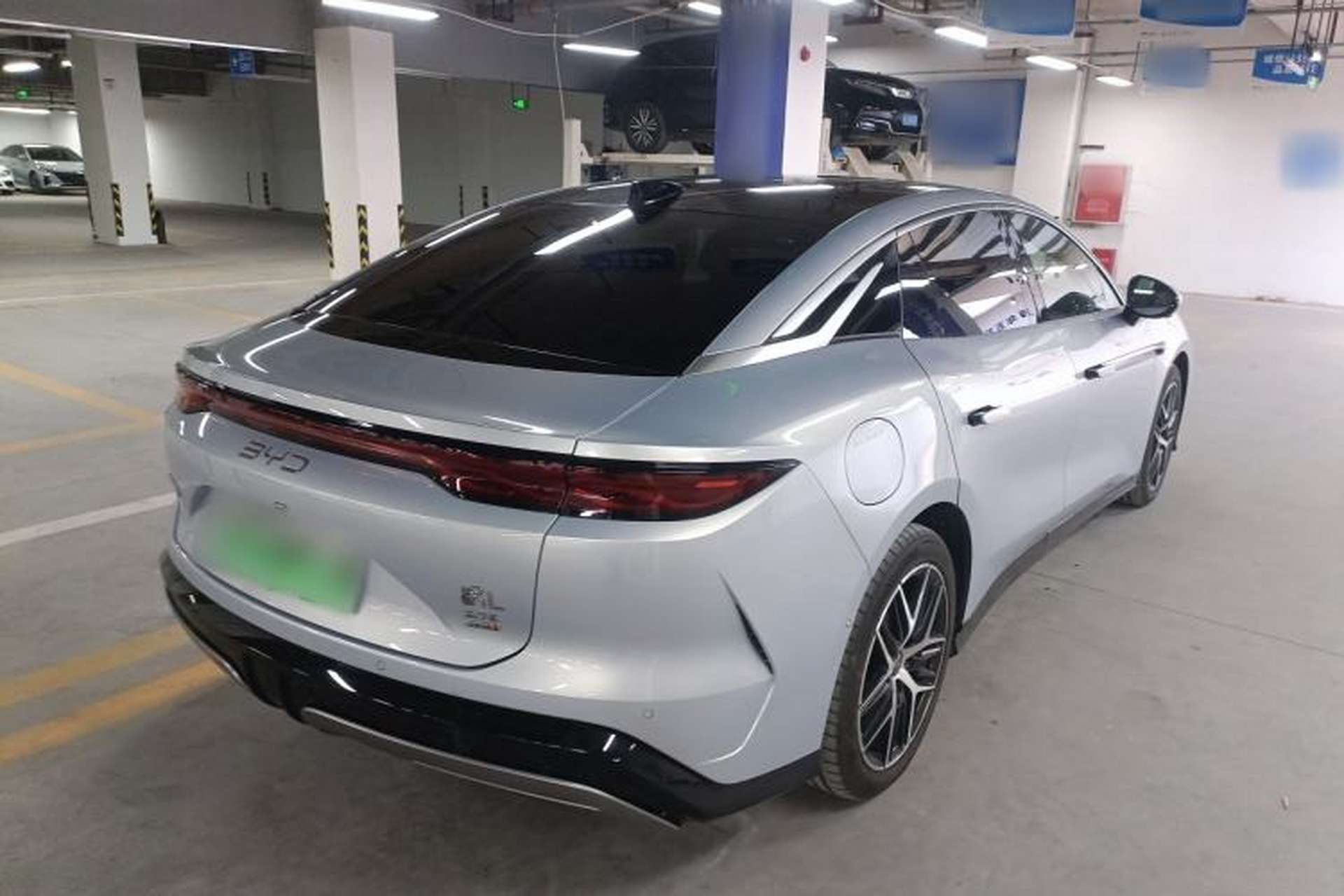 Used BYD Han L 2025 EV Four-Wheel Drive LiDAR Flagship Model Rear Right 45 Deg