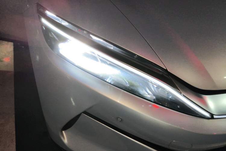 Used BYD Han L 2025 EV 701KM LiDAR Deluxe Edition Right Front Headlight
