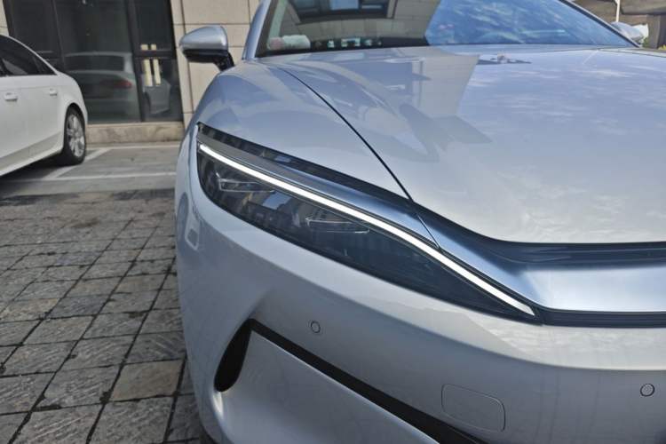 Used BYD Han L 2025 DM-i 200KM LiDAR Luxury Model Right Front Headlight