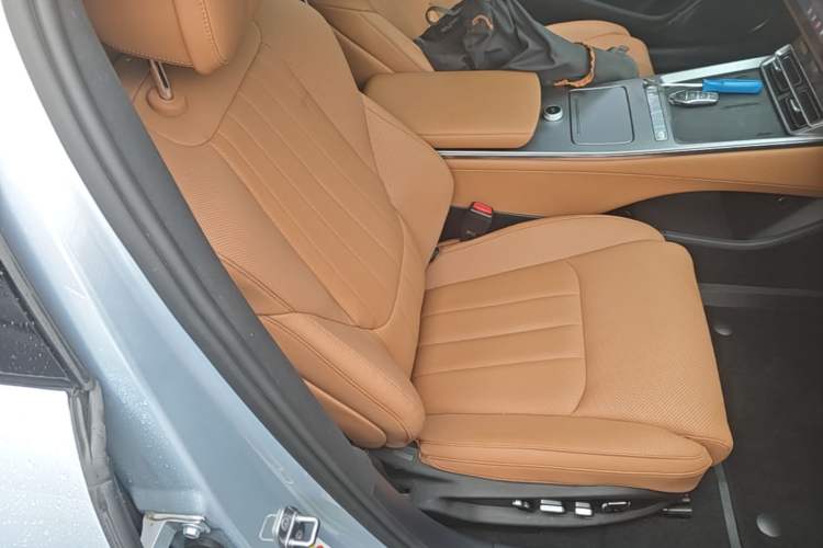 Used BYD Han L 2025 EV Four-Wheel Drive LiDAR Flagship Model Right Front Seat