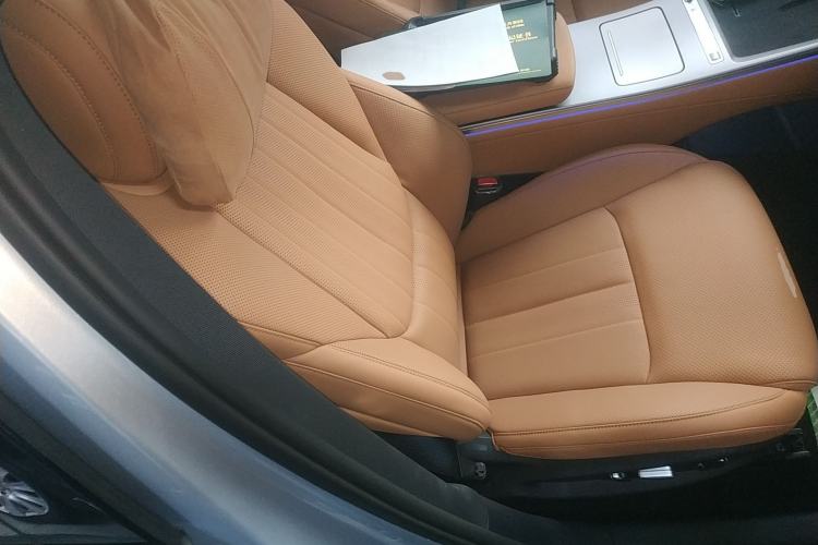 Used BYD Han L 2025 DM-i 200KM LiDAR Luxury Model Right Front Seat