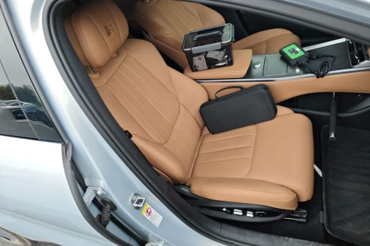 Used BYD Han L 2025 EV Four-Wheel Drive LiDAR Flagship Model Right Front Seat
