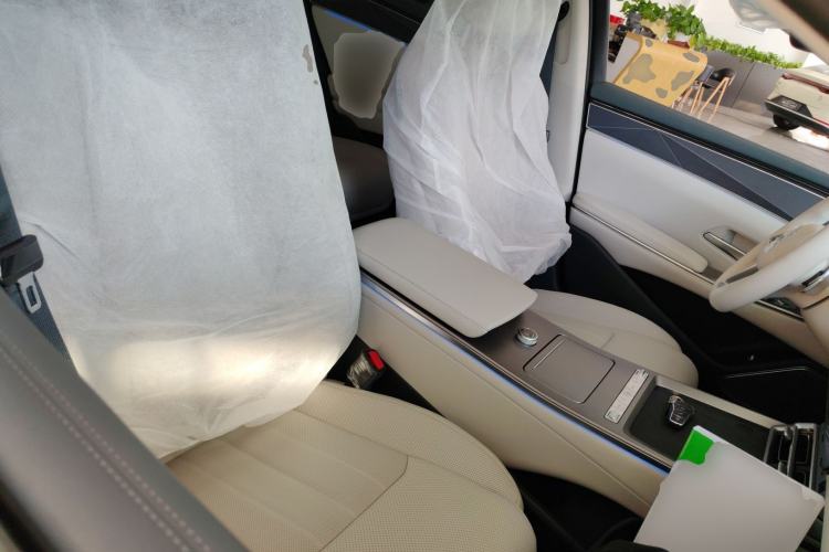 Used BYD Han L 2025 DM-i 200km LiDAR Flagship Model Right Front Seat
