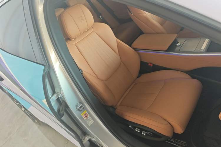 Used BYD Han L 2025 EV 701 km LiDAR Flagship Edition Right Front Seat