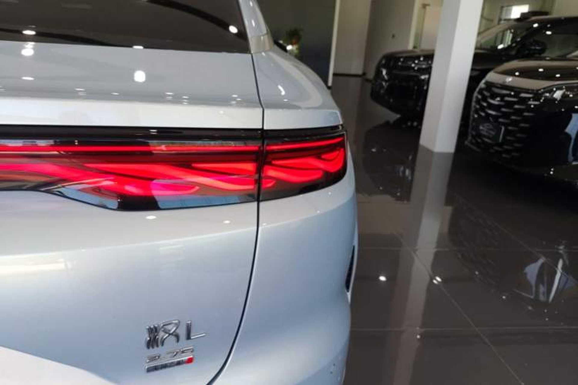 Used BYD Han L 2025 EV Four-Wheel Drive LiDAR Flagship Model Right Rear Taillight