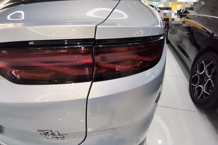 Used BYD Han L 2025 EV Four-Wheel Drive LiDAR Flagship Model Right Rear Taillight