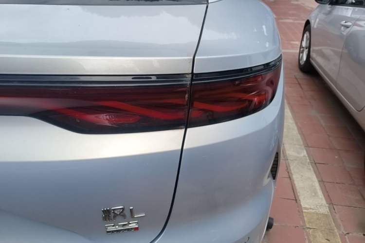 Used BYD Han L 2025 EV Four-Wheel Drive LiDAR Flagship Model Right Rear Taillight