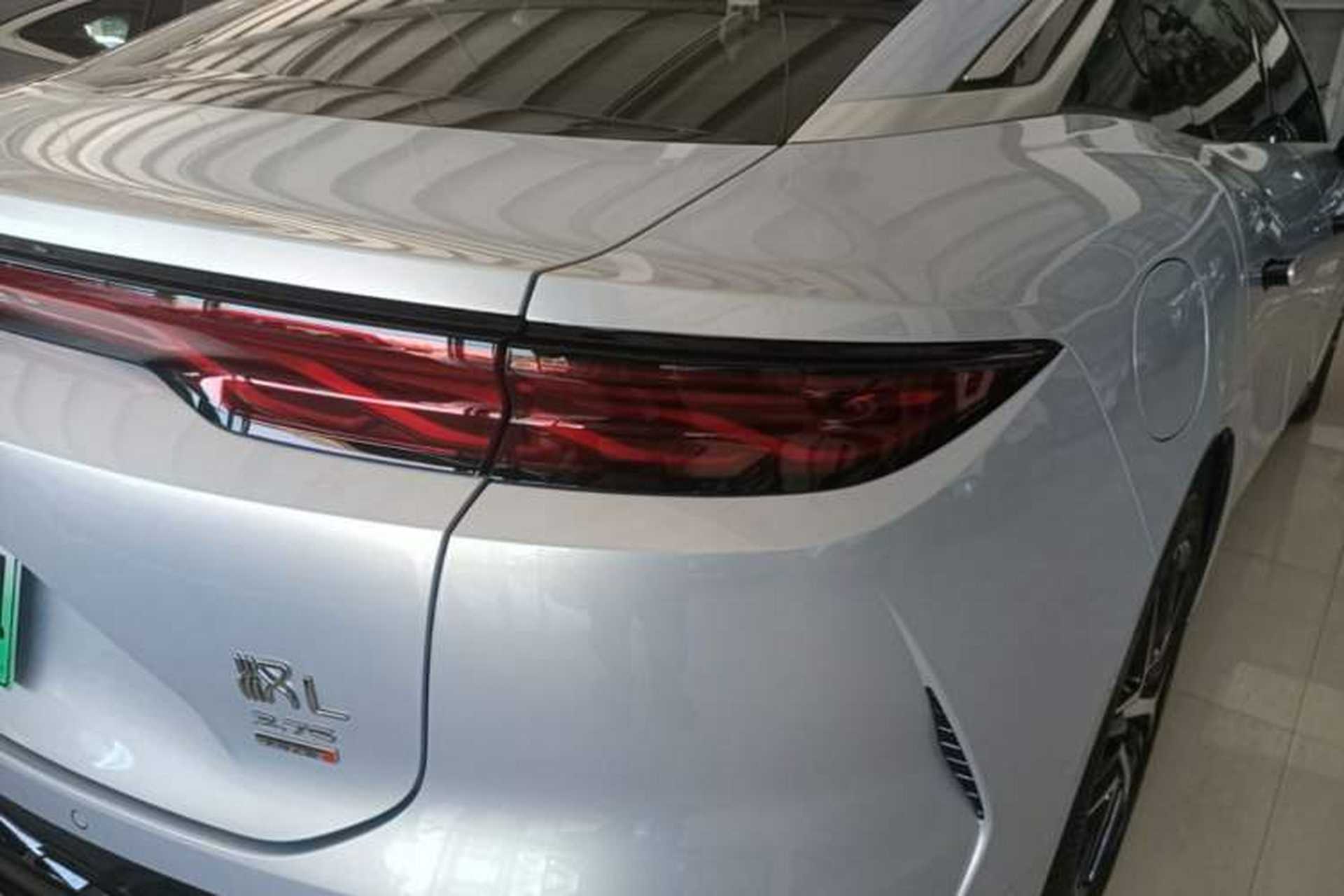 Used BYD Han L 2025 EV Four-Wheel Drive LiDAR Flagship Model Right Rear Taillight