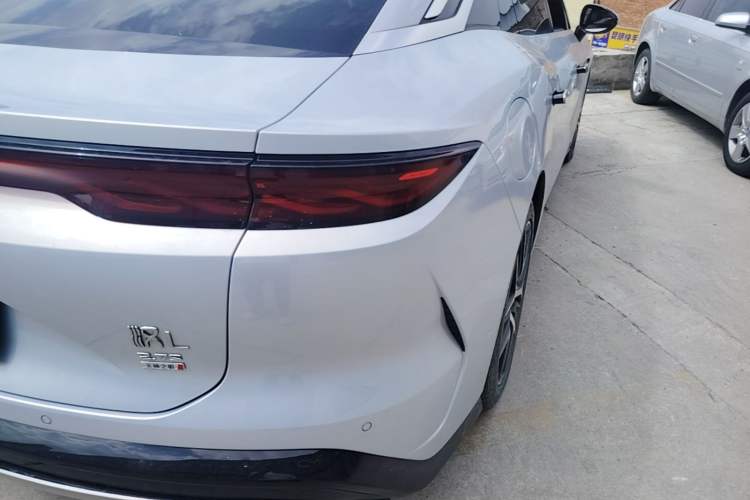 Used BYD Han L 2025 EV Four-Wheel Drive LiDAR Flagship Model Right Rear Taillight