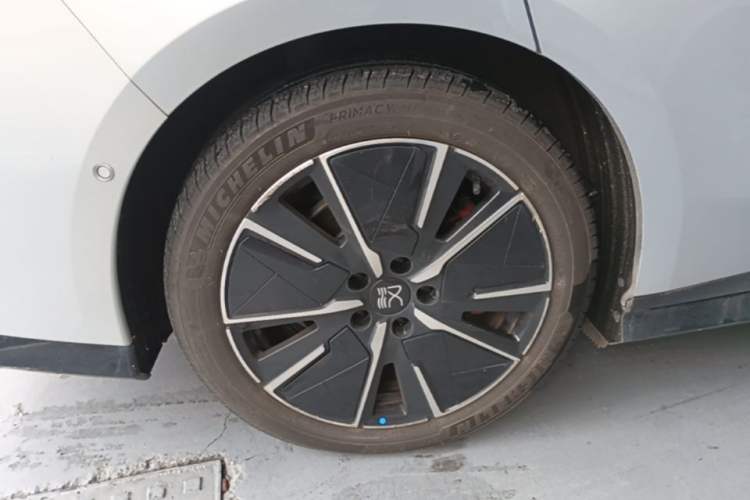Used BYD Han L 2025 EV 701 km LiDAR Flagship Edition Right Rear Wheel Hub