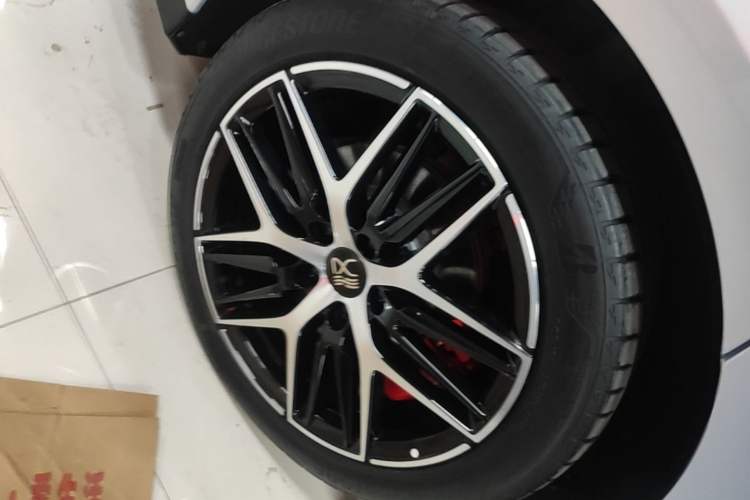 Used BYD Han L 2025 EV Four-Wheel Drive LiDAR Flagship Model Right Rear Wheel Hub