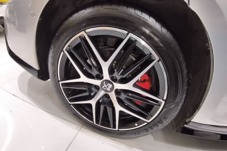 Used BYD Han L 2025 EV Four-Wheel Drive LiDAR Flagship Model Right Rear Wheel Hub