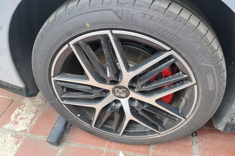 Used BYD Han L 2025 EV Four-Wheel Drive LiDAR Flagship Model Right Rear Wheel Hub