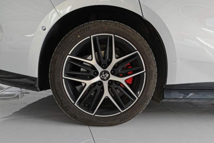 Used BYD Han L 2025 EV Four-Wheel Drive LiDAR Flagship Model Right Rear Wheel Hub