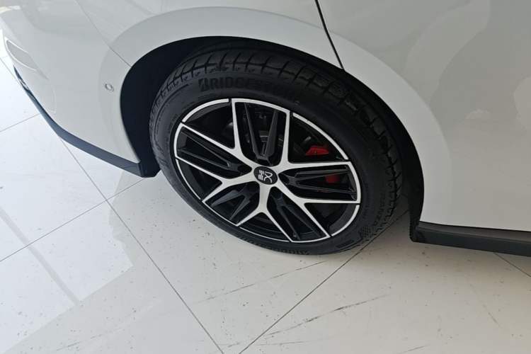 Used BYD Han L 2025 EV Four-Wheel Drive LiDAR Flagship Model Right Rear Wheel Hub