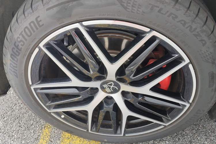 Used BYD Han L 2025 EV Four-Wheel Drive LiDAR Flagship Model Right Rear Wheel Hub
