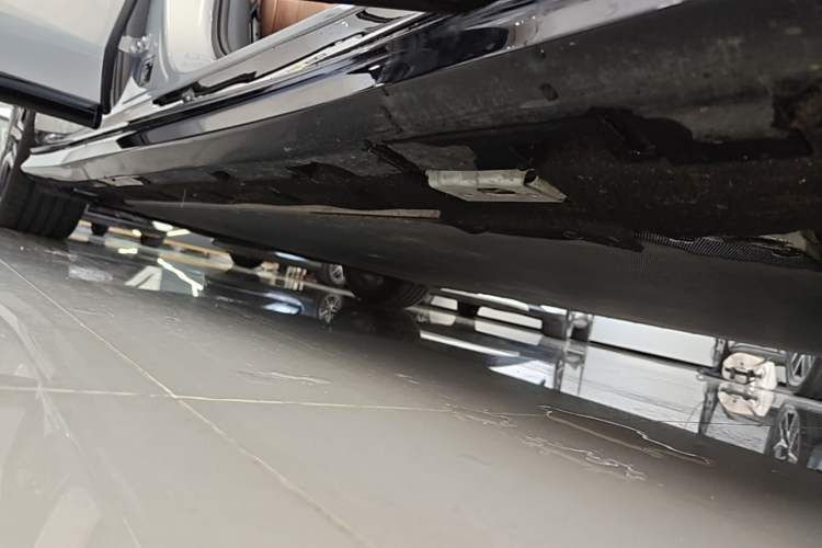 Used BYD Han L 2025 EV Four-Wheel Drive LiDAR Flagship Model Right Side Sill