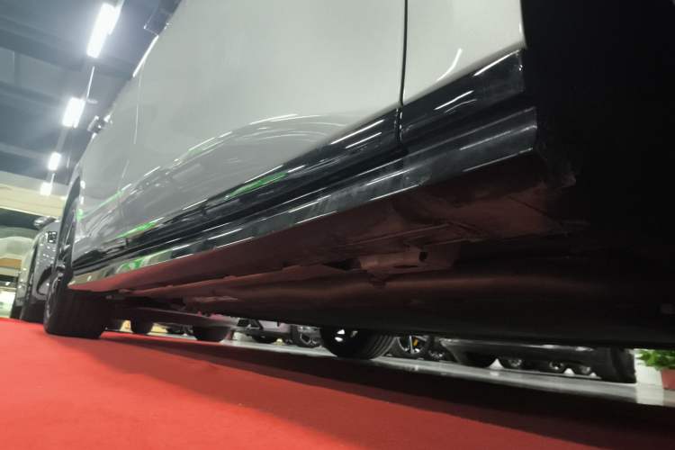 Used BYD Han L 2025 DM-p Four-Wheel-Drive LiDAR Flagship Model Right Side Sill