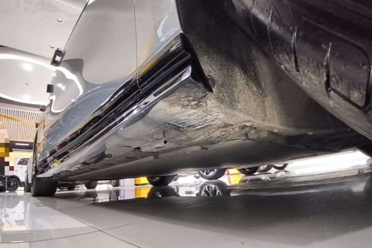 Used BYD Han L 2025 EV Four-Wheel Drive LiDAR Flagship Model Right Side Sill