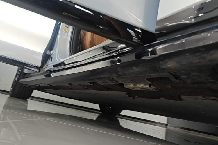 Used BYD Han L 2025 EV Four-Wheel Drive LiDAR Flagship Model Right Side Sill