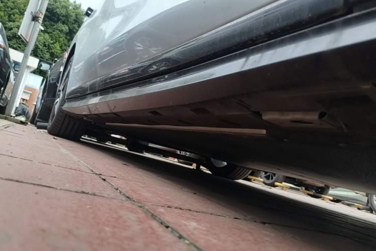 Used BYD Han L 2025 EV Four-Wheel Drive LiDAR Flagship Model Right Side Sill