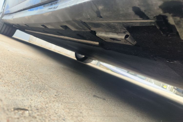 Used BYD Han L 2025 EV 701 km LiDAR Flagship Edition Right Side Sill