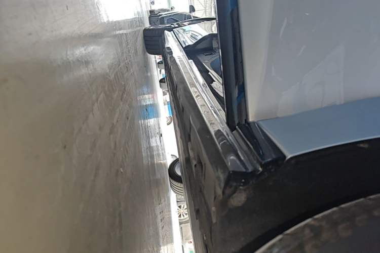 Used BYD Han L 2025 EV Four-Wheel Drive LiDAR Flagship Model Right Side Sill