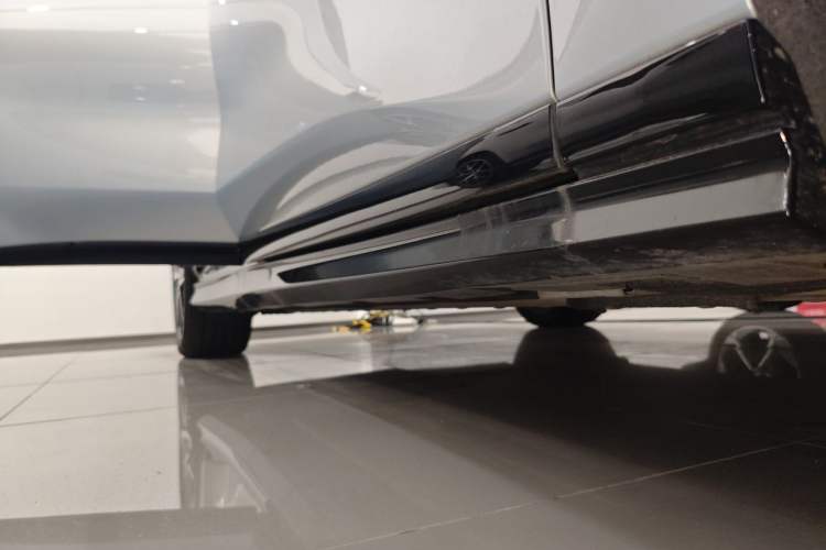 Used BYD Han L 2025 EV Four-Wheel Drive LiDAR Flagship Model Right Side Sill