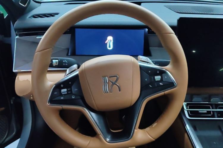 Used BYD Han L 2025 EV Four-Wheel Drive LiDAR Flagship Model Steering Wheel