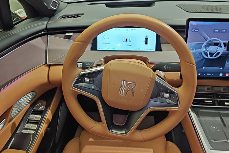 Used BYD Han L 2025 EV Four-Wheel Drive LiDAR Flagship Model Steering Wheel