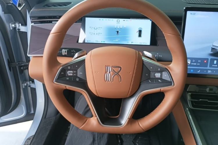 Used BYD Han L 2025 EV 701 km LiDAR Flagship Edition Steering Wheel