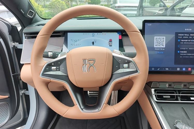Used BYD Han L 2025 EV Four-Wheel Drive LiDAR Flagship Model Steering Wheel