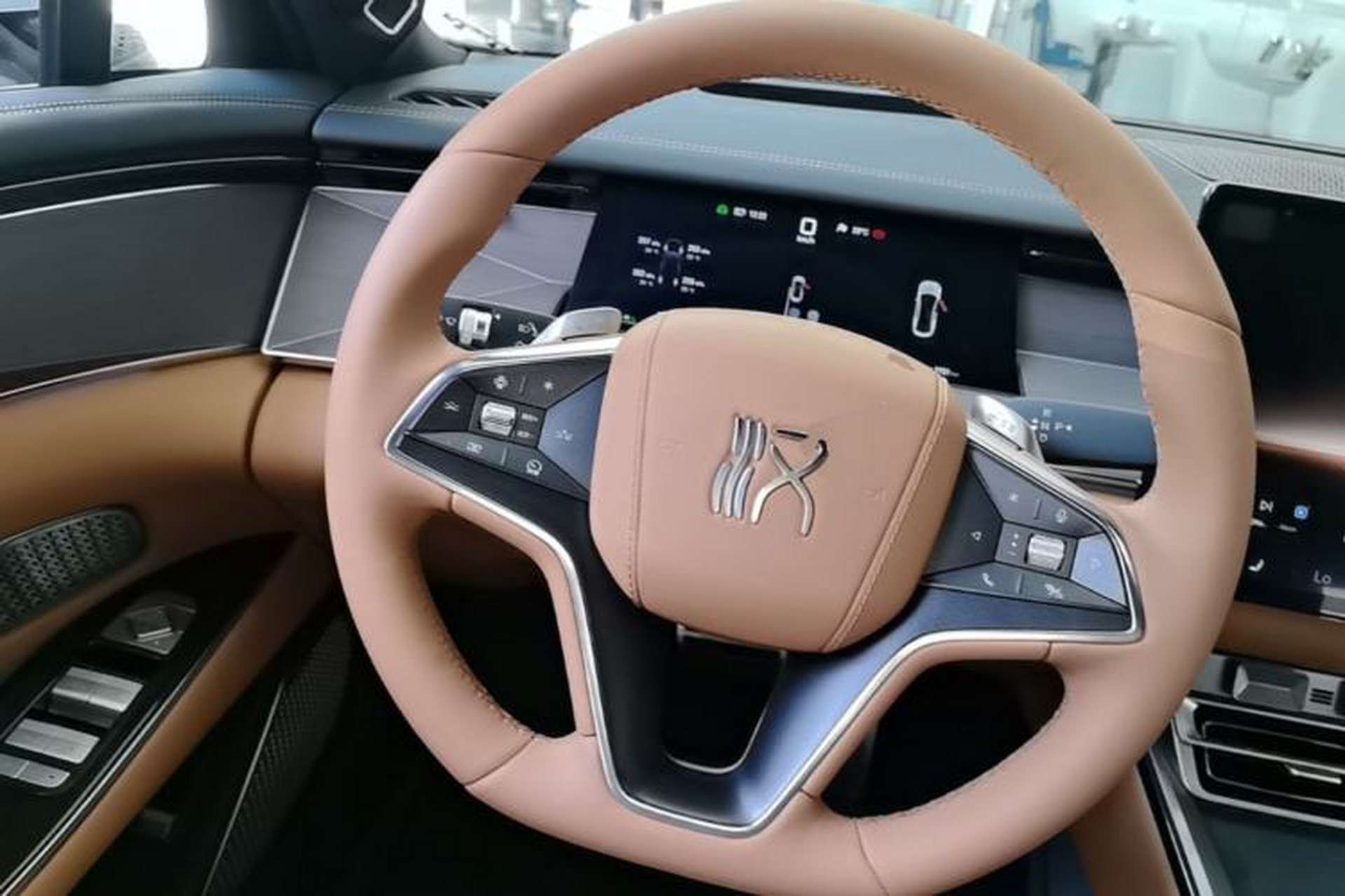 Used BYD Han L 2025 EV Four-Wheel Drive LiDAR Flagship Model Steering Wheel