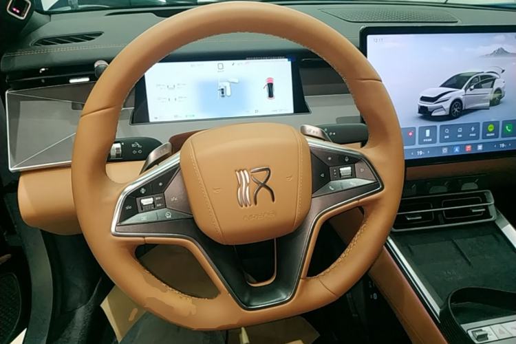 Used BYD Han L 2025 EV 701 km LiDAR Flagship Edition Steering Wheel