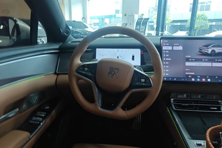 Used BYD Han L 2025 EV Four-Wheel Drive LiDAR Flagship Model Steering Wheel