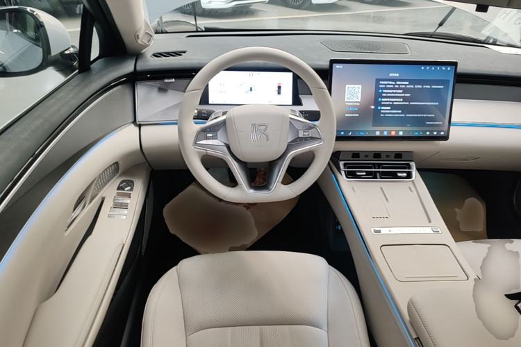 Used BYD Han L 2025 EV 701KM LiDAR Deluxe Edition Steering Wheel