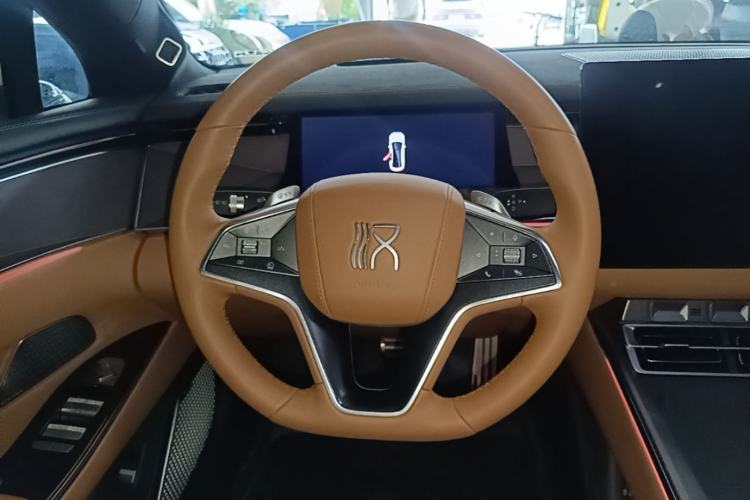 Used BYD Han L 2025 EV Four-Wheel Drive LiDAR Flagship Model Steering Wheel