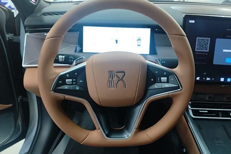 Used BYD Han L 2025 EV Four-Wheel Drive LiDAR Flagship Model Steering Wheel