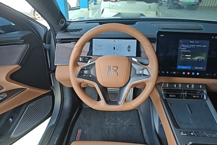 Used BYD Han L 2025 EV Four-Wheel Drive LiDAR Flagship Model Steering Wheel