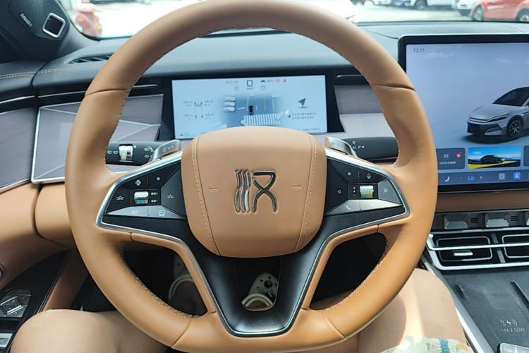 Used BYD Han L 2025 EV Four-Wheel Drive LiDAR Flagship Model Steering Wheel