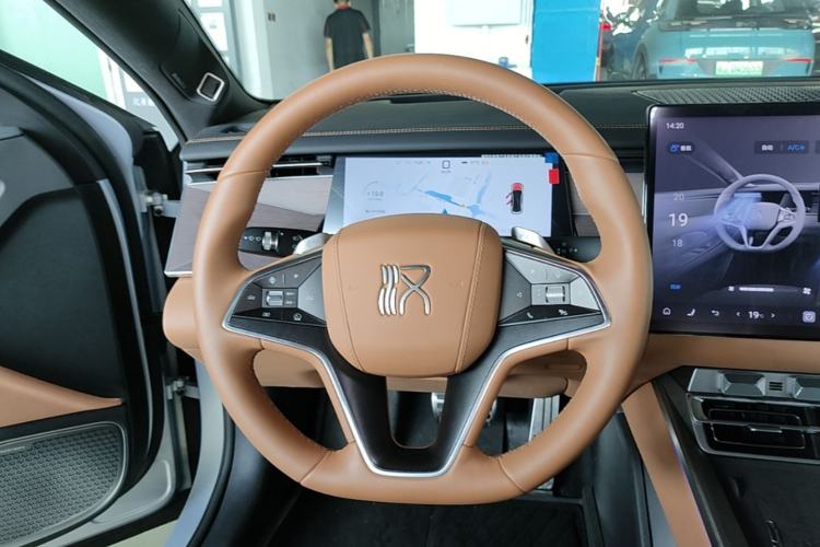 Used BYD Han L 2025 EV Four-Wheel Drive LiDAR Flagship Model Steering Wheel