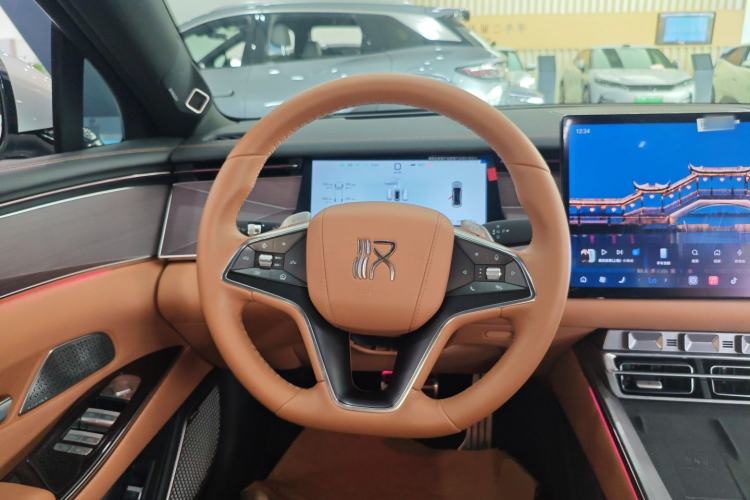 Used BYD Han L 2025 EV Four-Wheel Drive LiDAR Flagship Model Steering Wheel