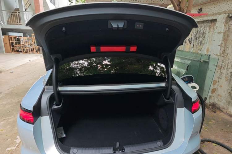 Used BYD Han L 2025 EV Four-Wheel Drive LiDAR Flagship Model Trunk