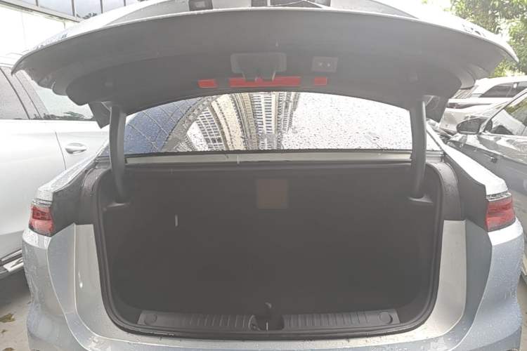 Used BYD Han L 2025 EV Four-Wheel Drive LiDAR Flagship Model Trunk