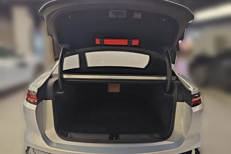 Used BYD Han L 2025 EV Four-Wheel Drive LiDAR Flagship Model Trunk