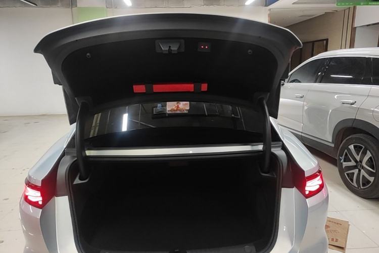 Used BYD Han L 2025 EV Four-Wheel Drive LiDAR Flagship Model Trunk