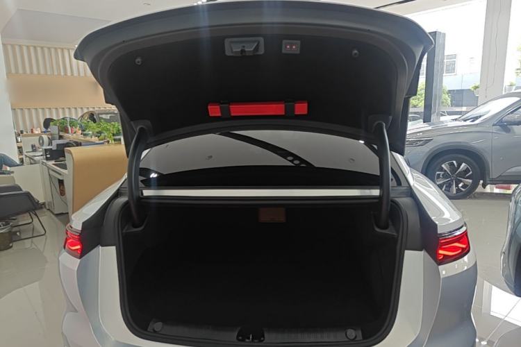 Used BYD Han L 2025 EV Four-Wheel Drive LiDAR Flagship Model Trunk